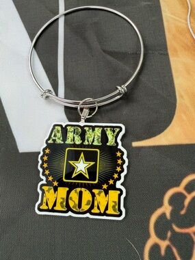 Army Mom Silver Bracelet with Yellow & Green Charm